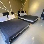 Station 18 Hh Suites